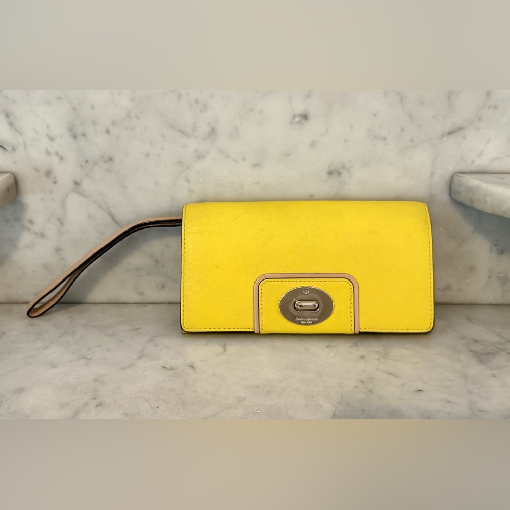 Kate Spade Leather Wristlet Wallet Turn Closure in Yellow with Stripe Lining